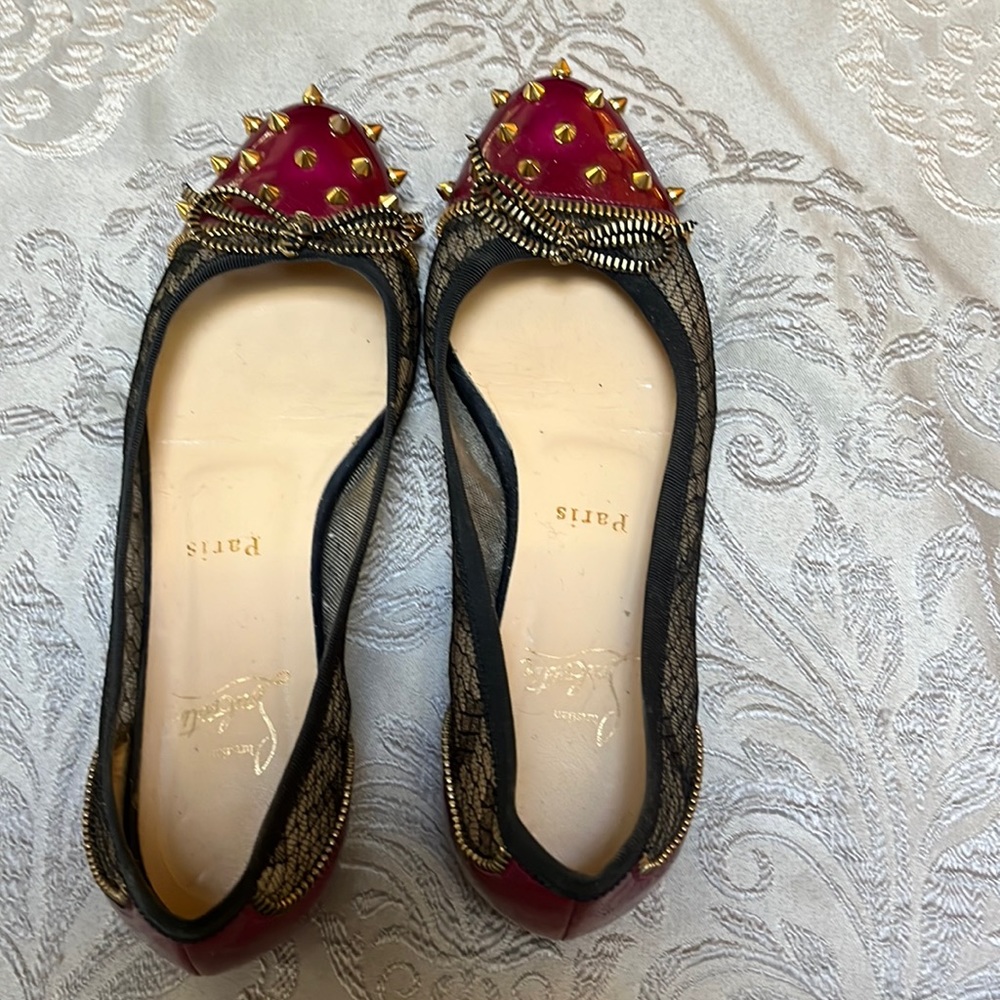Christian Loubiton size 37 flats